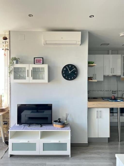 Espectacular Apartamento Junto Al Mar, Con Piscina En Málaga Exterior foto